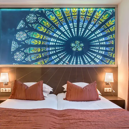 Otel Western Monopole Metropole 4*