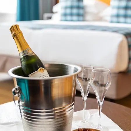 Otel Western Monopole Metropole 4*